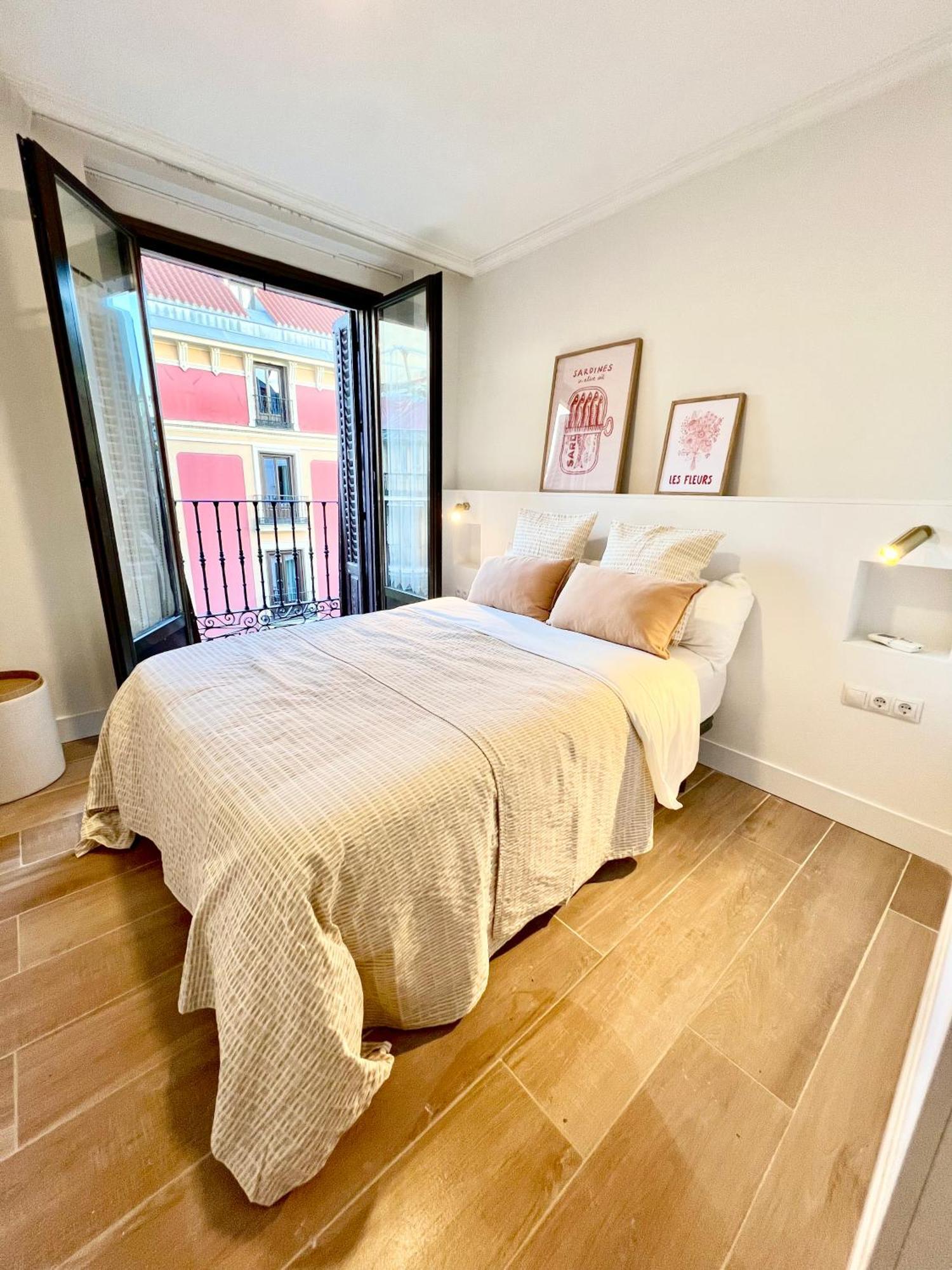 Albergue Miguel Angel Madrid Luaran gambar