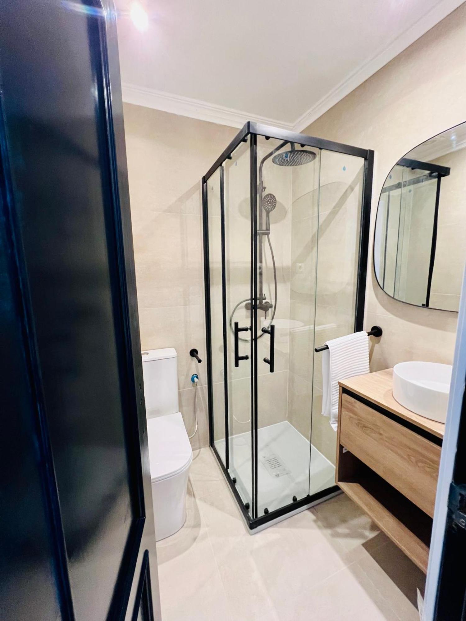 Albergue Miguel Angel Madrid Luaran gambar