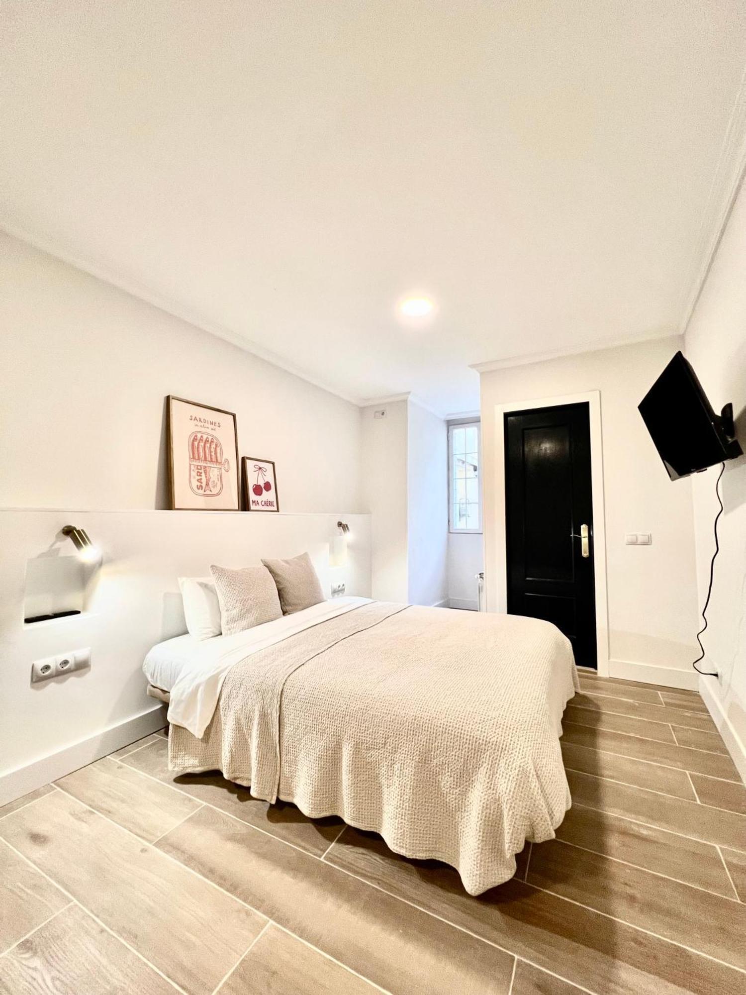 Albergue Miguel Angel Madrid Luaran gambar