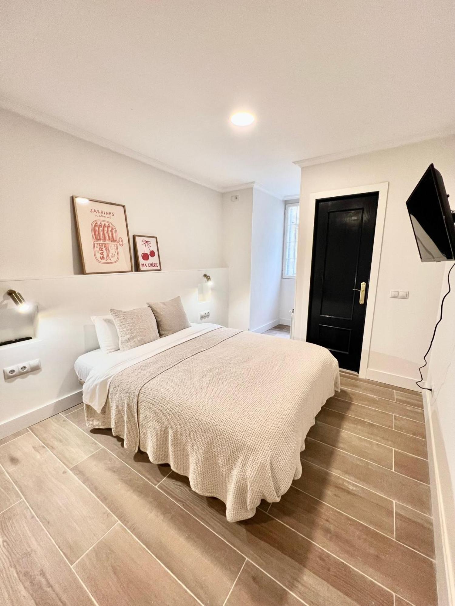 Albergue Miguel Angel Madrid Luaran gambar
