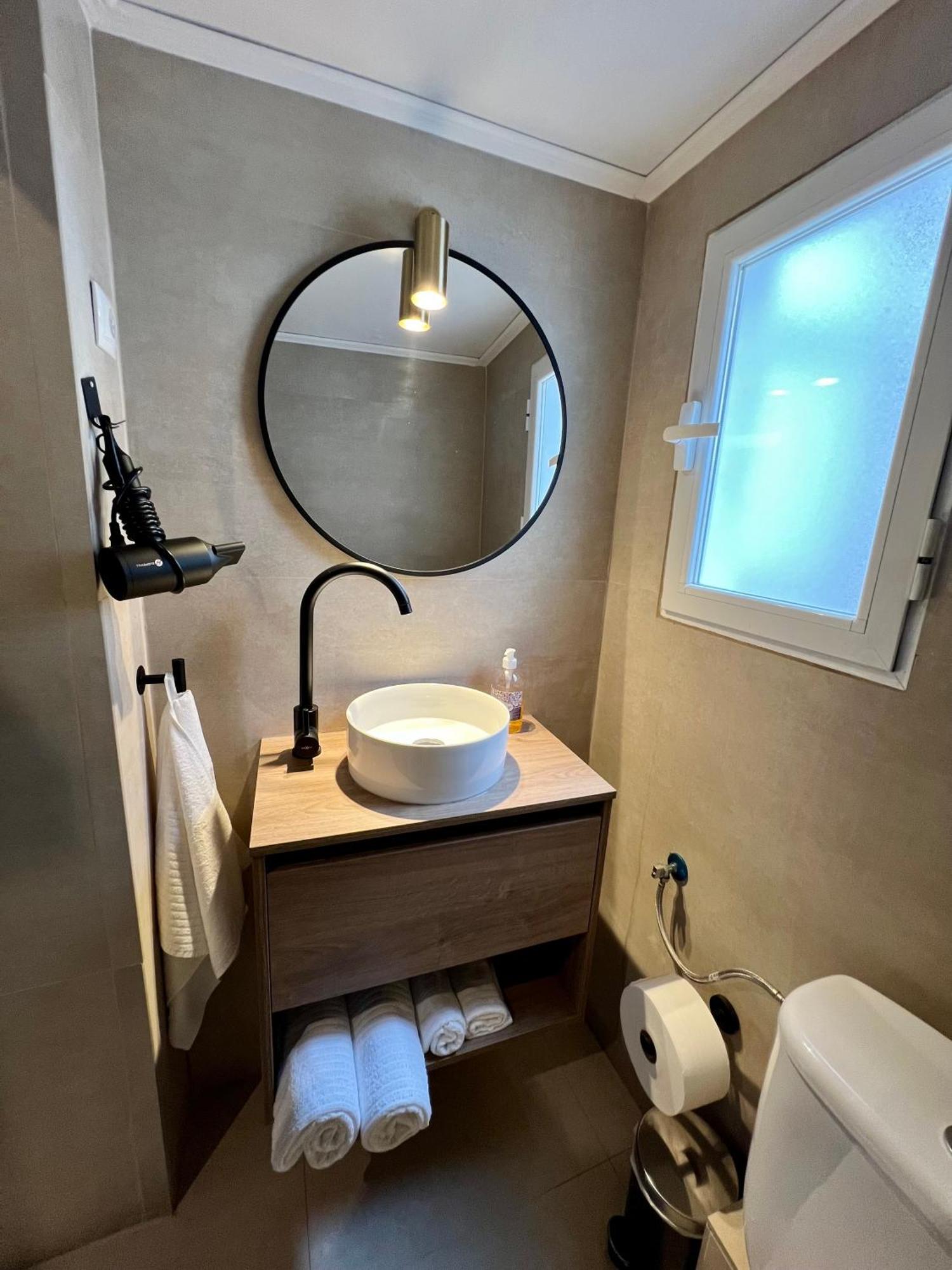 Albergue Miguel Angel Madrid Luaran gambar